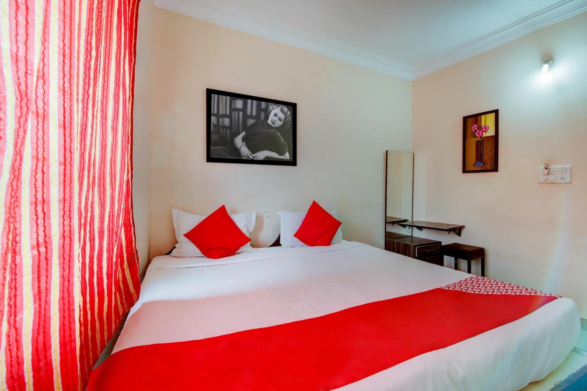 Hotel O Hotel Utsav Palace Бангалор Екстериор снимка