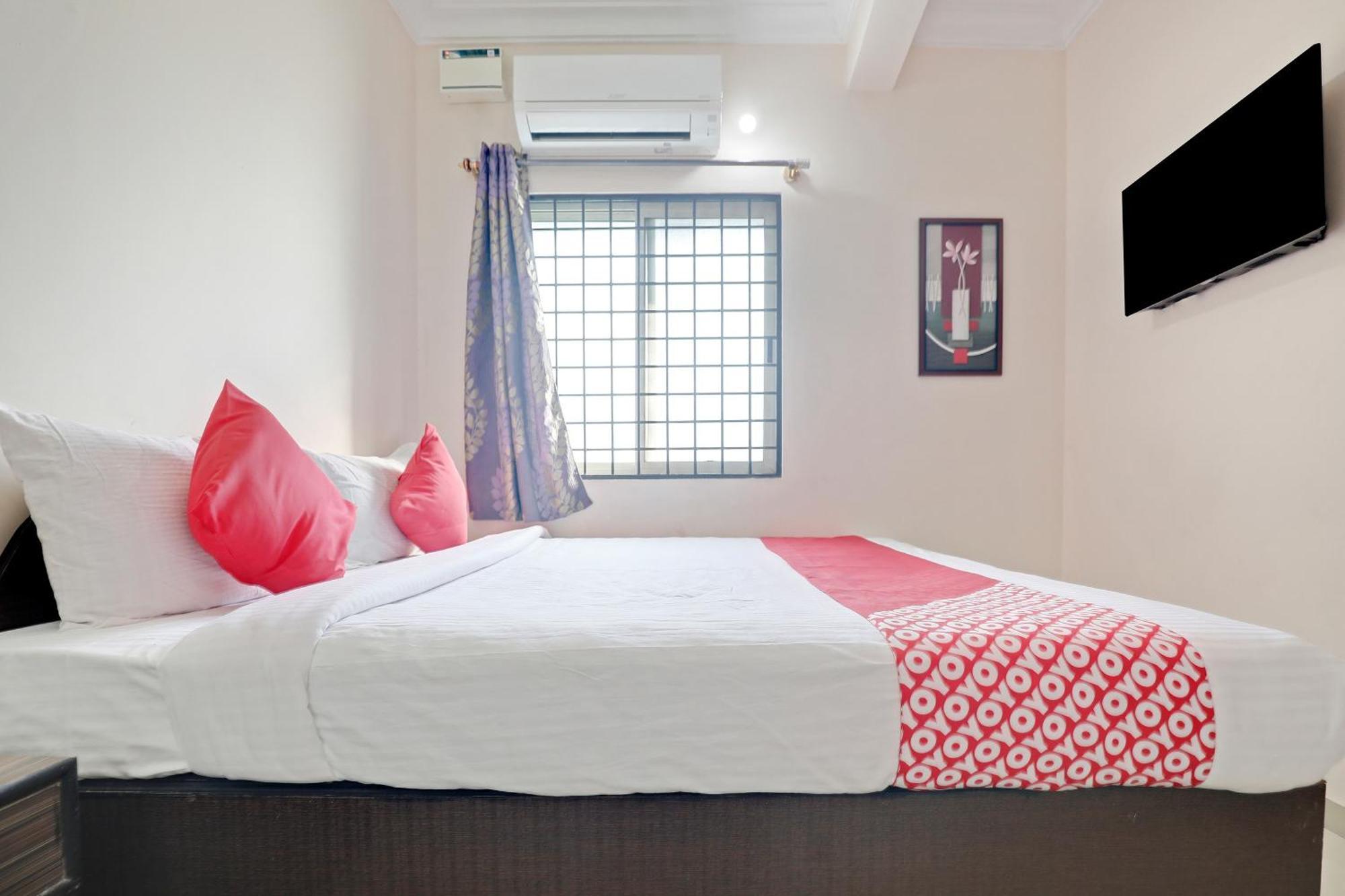 Hotel O Hotel Utsav Palace Бангалор Екстериор снимка