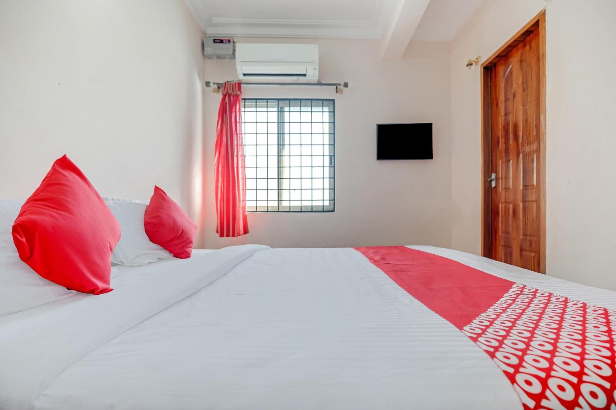 Hotel O Hotel Utsav Palace Бангалор Екстериор снимка