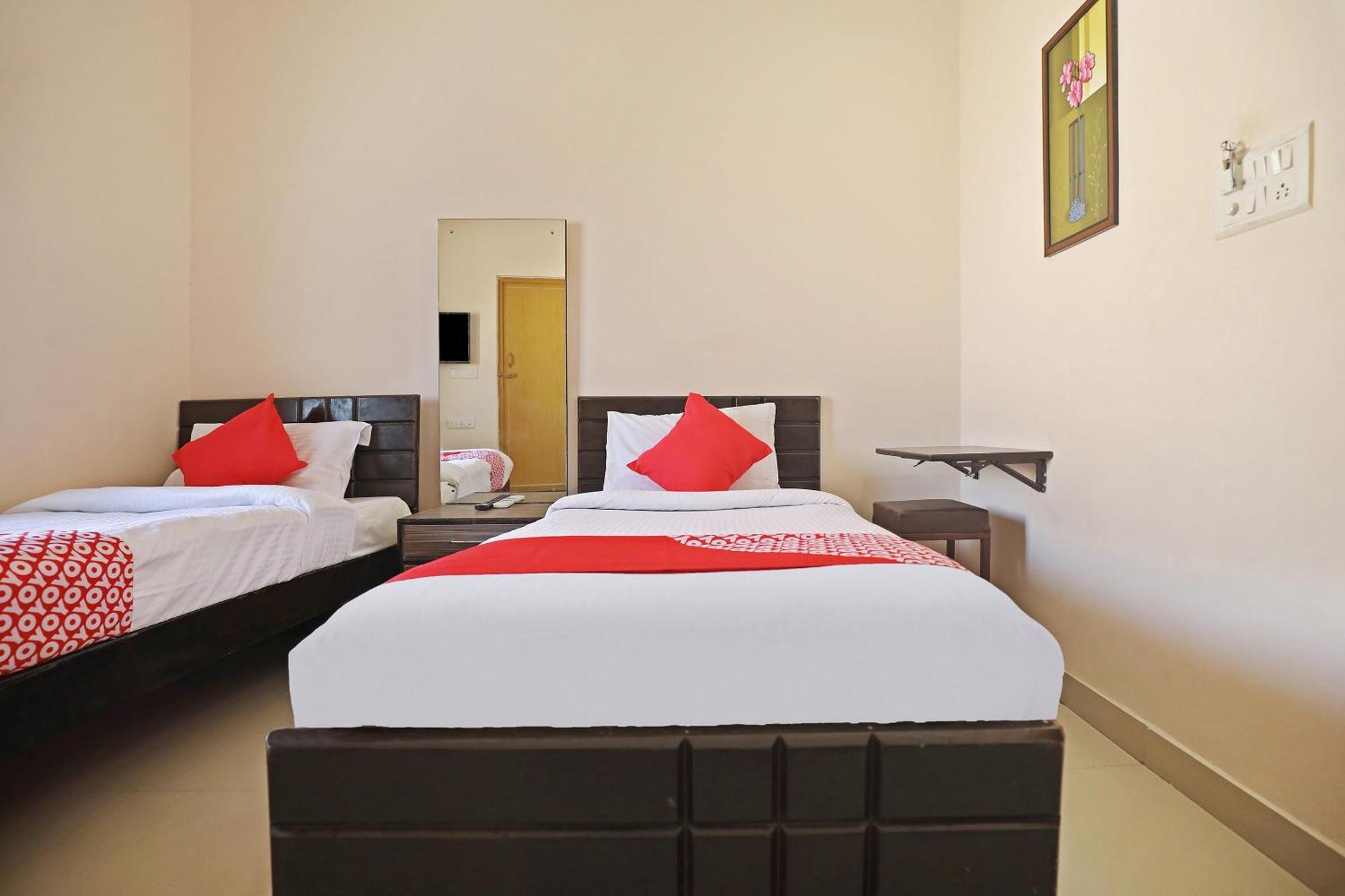 Hotel O Hotel Utsav Palace Бангалор Екстериор снимка