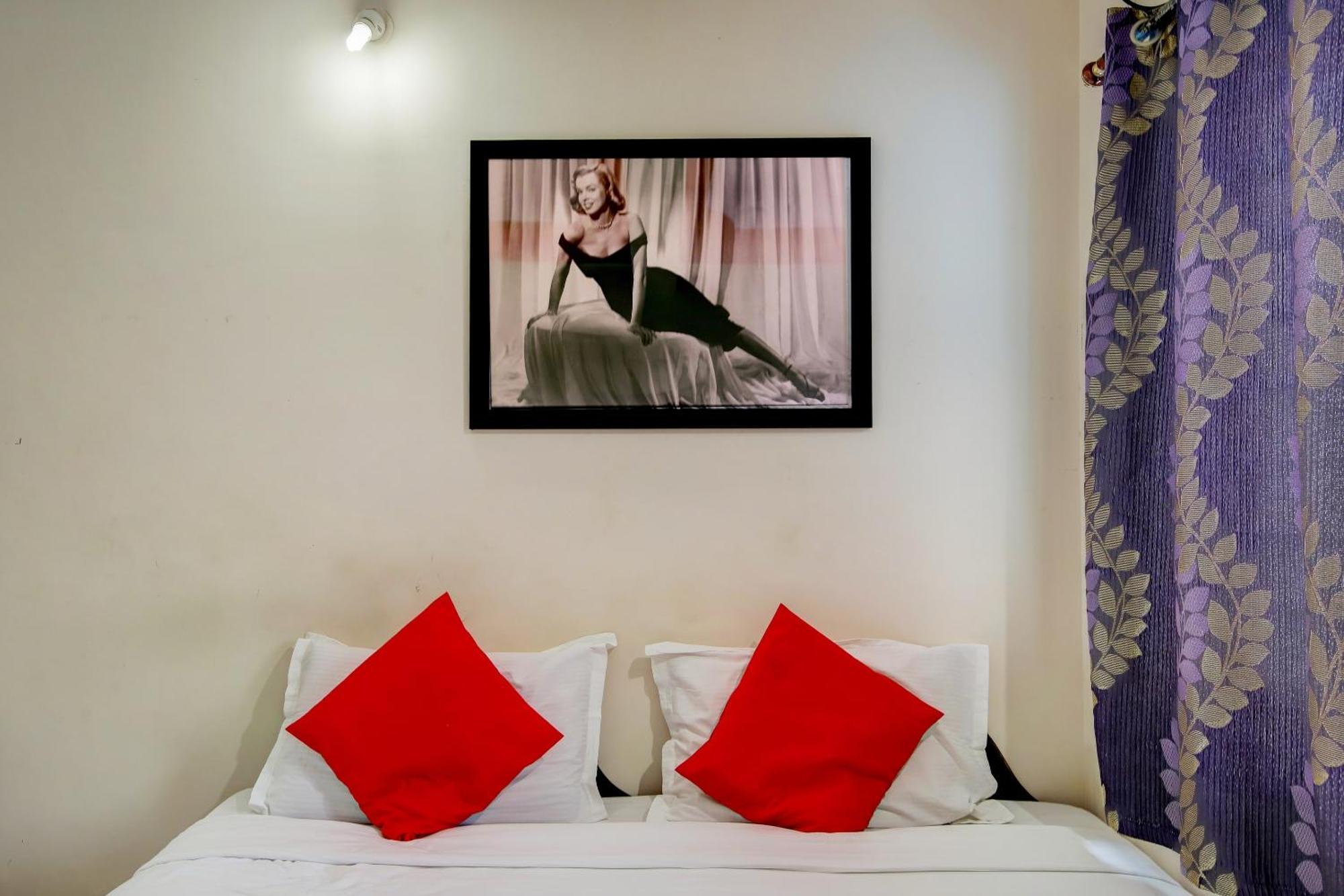 Hotel O Hotel Utsav Palace Бангалор Екстериор снимка