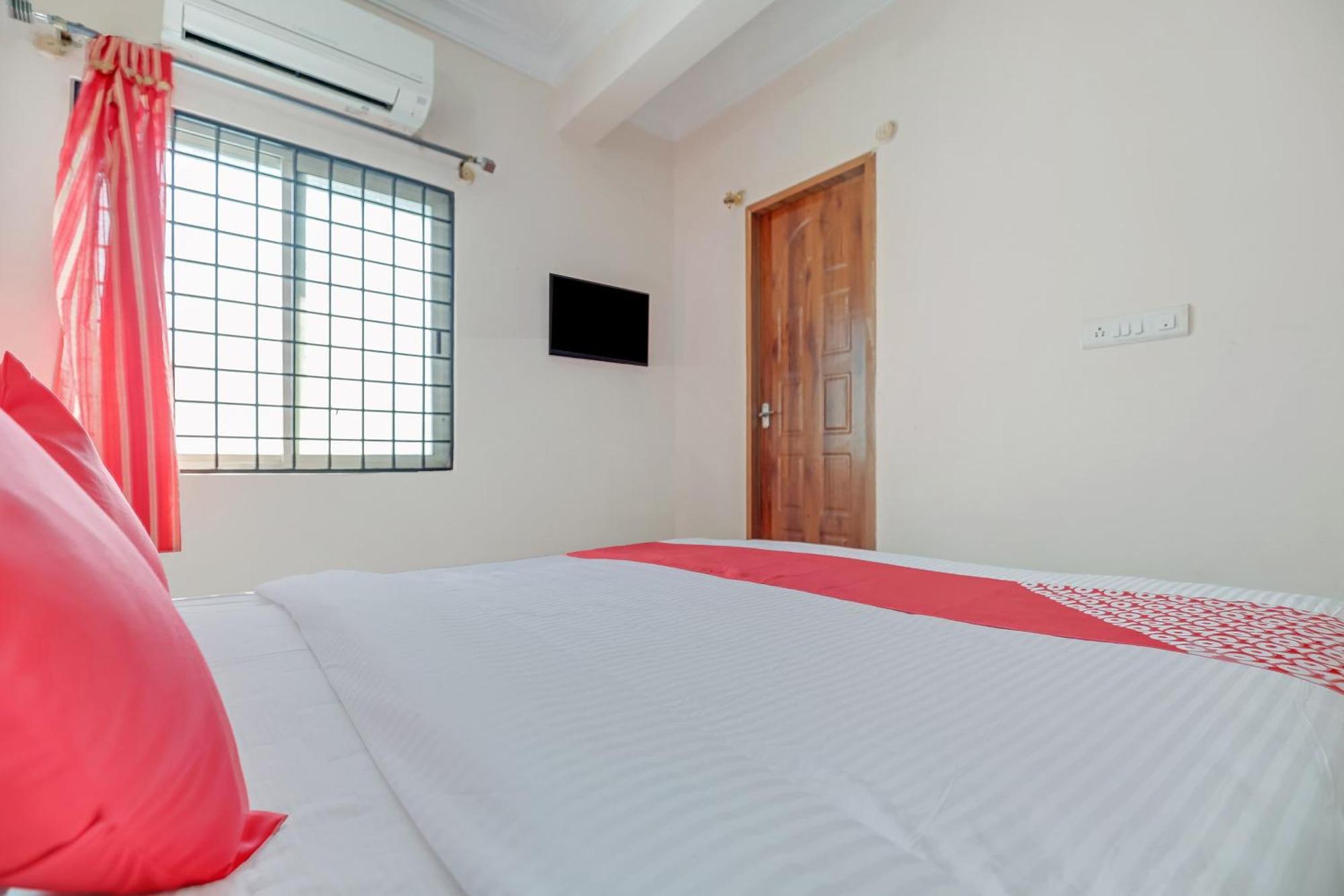 Hotel O Hotel Utsav Palace Бангалор Екстериор снимка