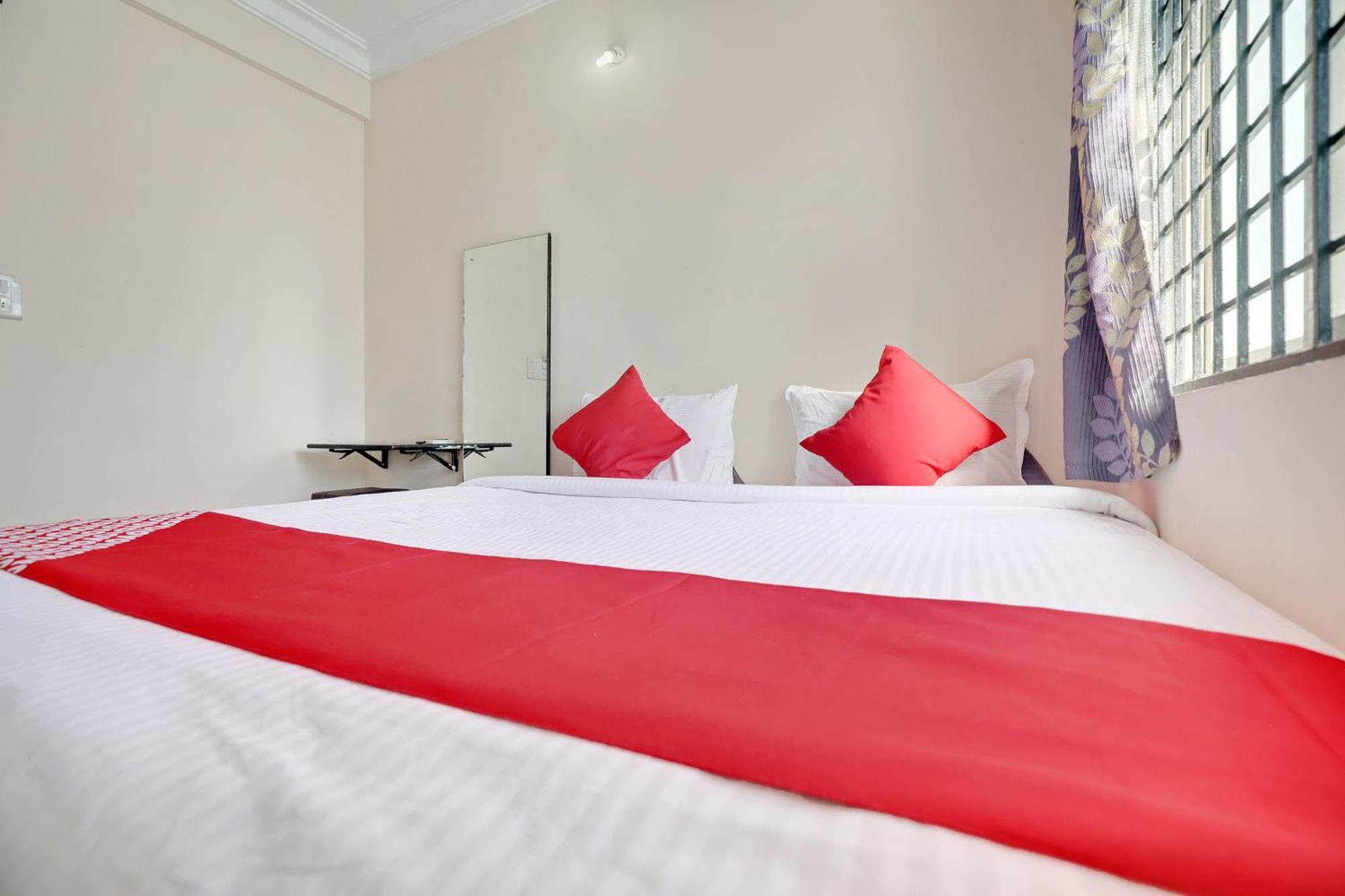 Hotel O Hotel Utsav Palace Бангалор Екстериор снимка